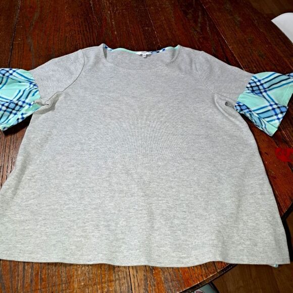Large Crown & Ivy Short Butterfly Ruffle Sleeve Round Neck Pullover Shirt Top - Picture 1 of 5